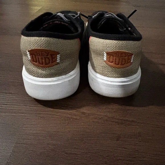 Hey Dudes- Cody- Womens Size 8 Black Sneakers with White Soles - Picture 3 of 9